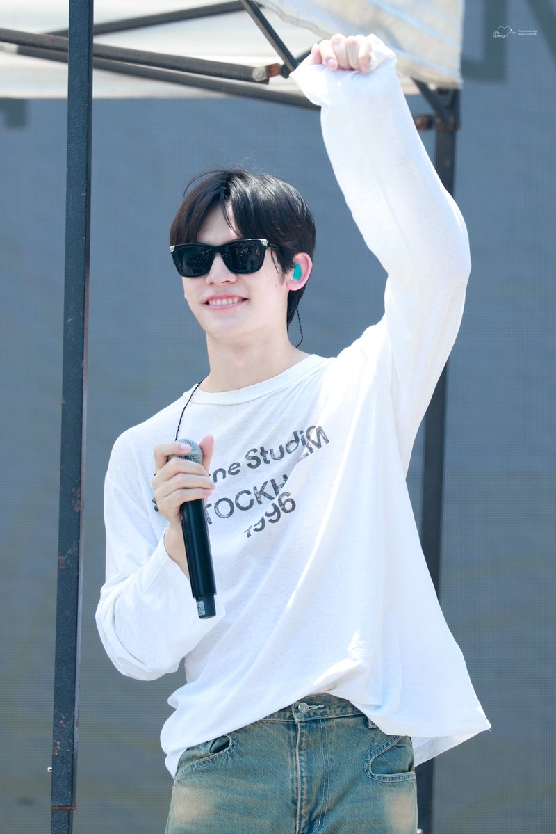 𝒾𝘯𝘲𝘶𝘪𝘦𝘵𝘭𝘪𝘨𝘩𝘵 - (𝐭𝐦) ♡ tweet media