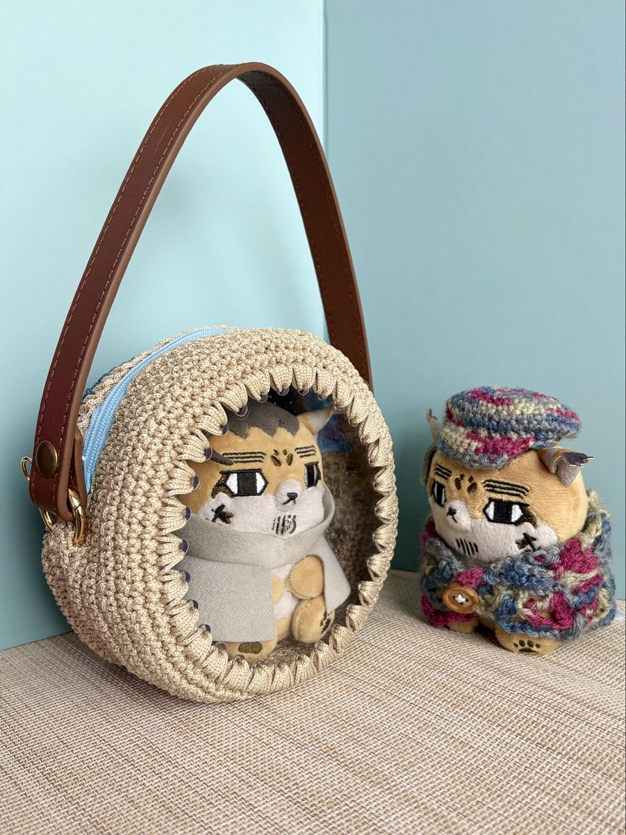meg2009nami's tweet photo. こないだのマクラメヤーンの追加を買う前に編んだぬいポーチ。フォゼがギチギチにならないよう少し大きめ。
これで夏のお出かけも捗るね！！
#フォゼ尾といっしょ https://t.co/l9ASZsPNDX