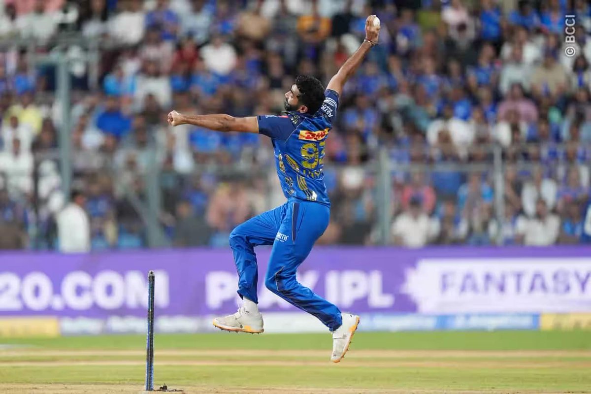 The CricHub tweet media