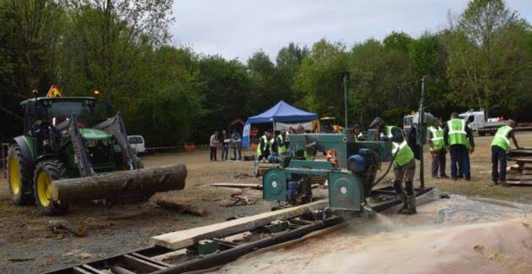 JPhilippebrun's tweet image. [#Ess - Filière] @OuestFrance / @OuestFrance49 : Économie solidaire dans les #Mauges (49) ; le démarrage de la #Grume pour la filière #bois ➡️ ouest-france.fr/economie/emplo… 🪵 #AI cc Iresa.org @SyNESI_ACI @paysdelaloire ⤵️