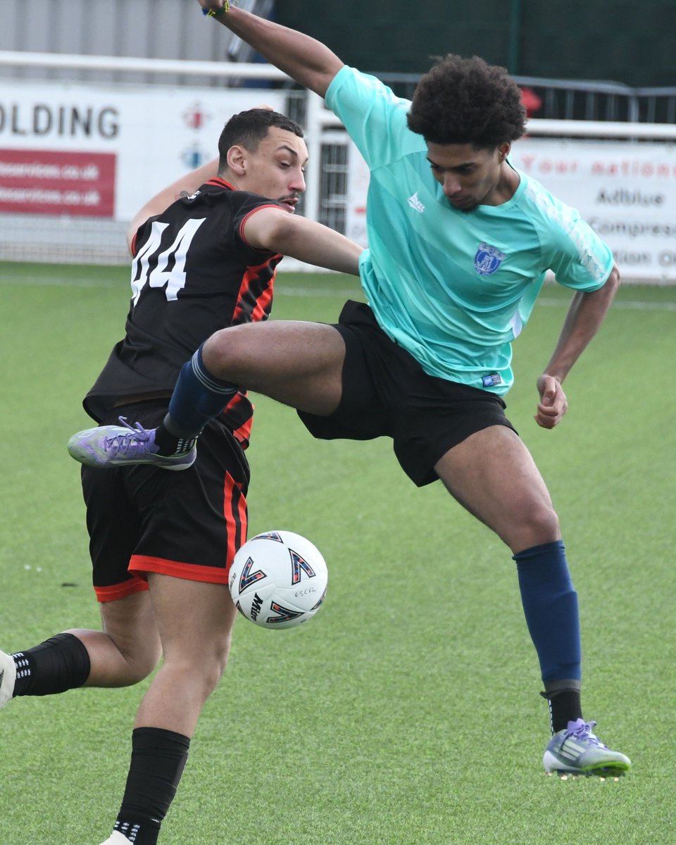 EssexCorinthian's tweet image. 𝙈𝘼𝙏𝘾𝙃 𝙋𝙃𝙊𝙏𝙊𝙎 📸

Snaps from last weekend's #Corinthian Division 7 Cup Final as @barkingcoltsss faced @RBFC2000 at Parkside

𝘍𝘶𝘭𝘭 𝘎𝘢𝘭𝘭𝘦𝘳𝘺 ➡ buff.ly/Tz7Awkv