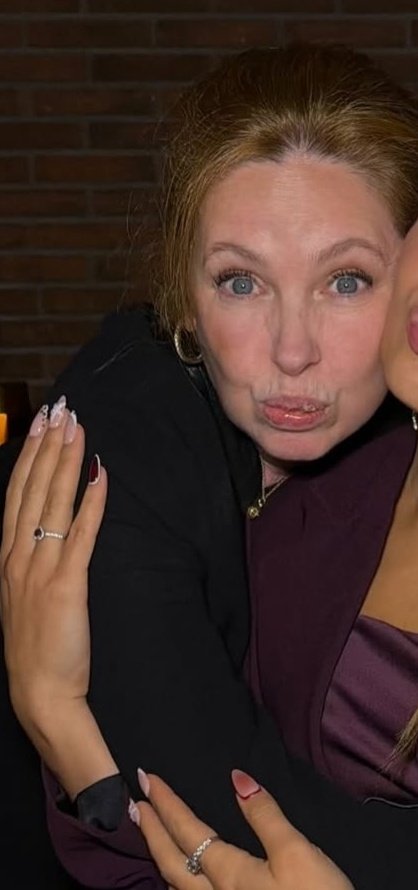 DelBoca_'s tweet image. Hermosa Mañana para todas Las BOQUITAS 
Los Ojos más lindos .
#andreadelboca #viralvídeo #virałpost