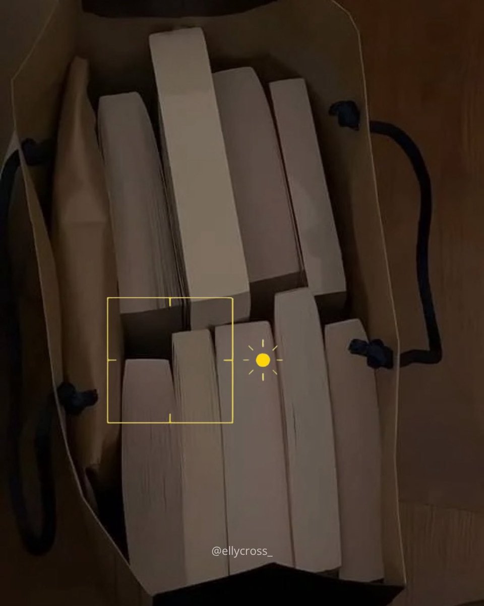 ellycross_'s tweet image. Friday Mood, friday feels ✨
#books #writers #friday