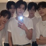 Photo by 𝓳𝓾𝓷𝓳𝓾𝓷•~★༶ (@hyunjunjun12)