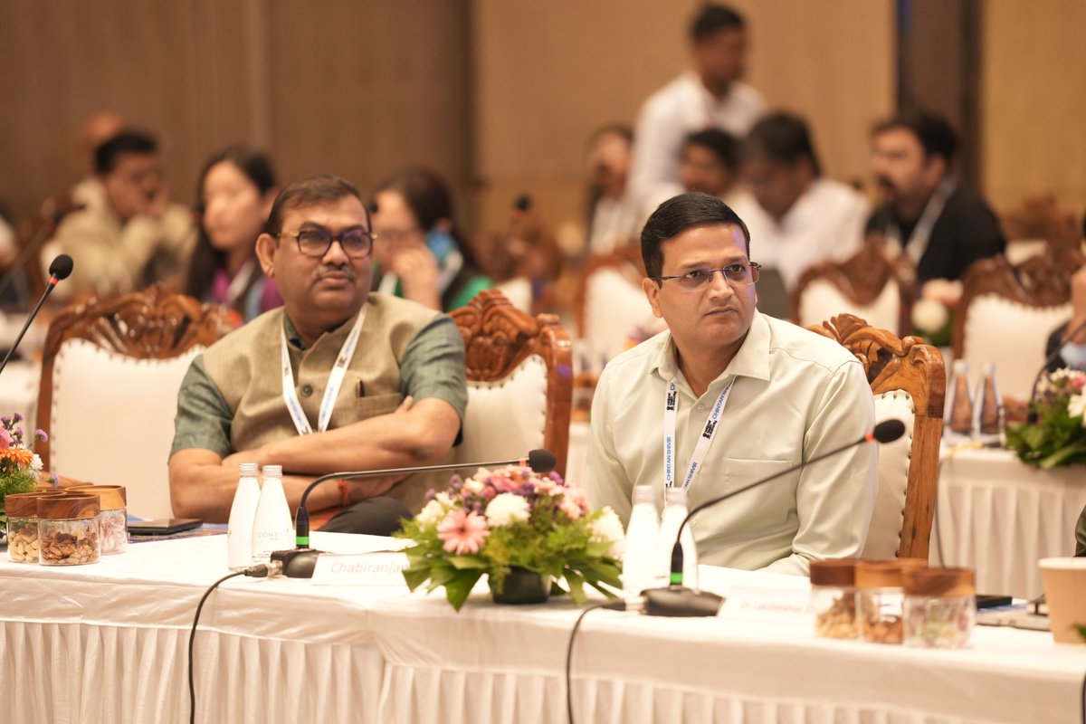 AyushmanNHA's tweet image. The session covered #AyushmanCard saturation, beneficiary awareness, hospital empanelment support, faster resolution of grievances and SOS calls, reduction in avoidable claim queries, quality of care through readmission analysis,

#healthinsurance #publichealth
(2/3)