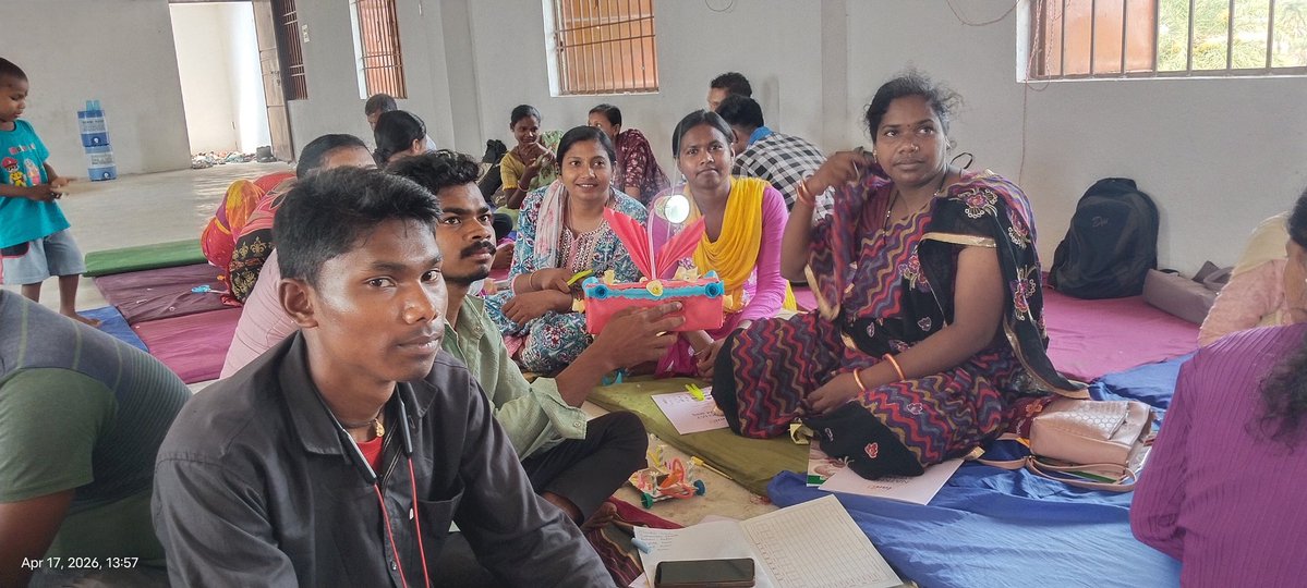 JjmMayurbhanj's tweet image. Volunteers equipped with #STEM &amp;amp; Youth training for #Grassroots_Change through theory and hands-on practice. Ready to drive innovation and learning in their communities. 
@Atmashakti3 @MSMO40845837
#JJM_Mayurbhanj #CommunityDevelopment 
#SummerCamp #EducationCamp