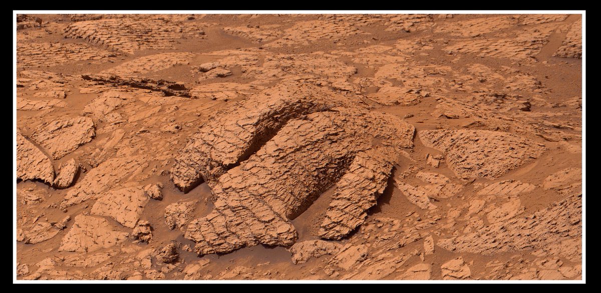 mars_stu's tweet image. Fascinating rock formations being studied by the Mars rover Curiosity at the moment... Image: NASA/JPL-Caltech/MSSS/fredk/S Atkinson