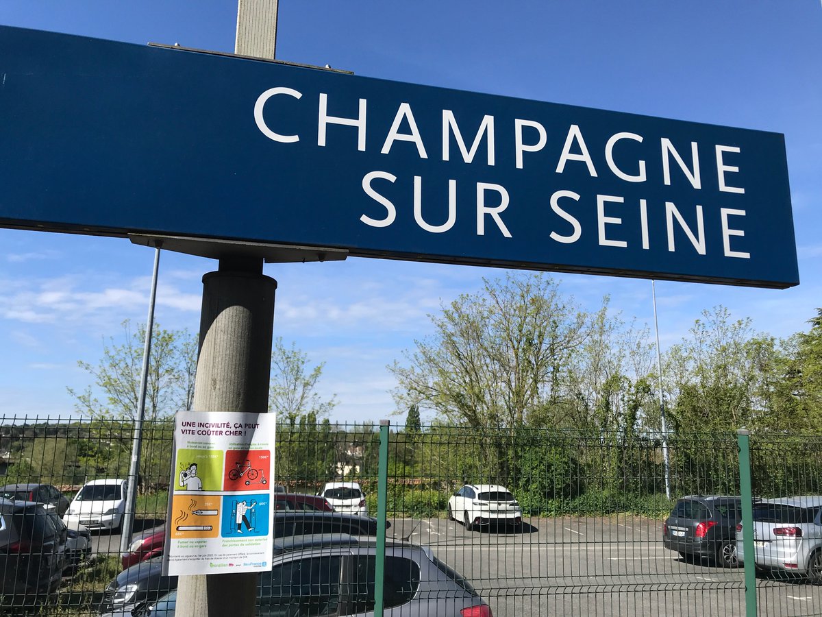 77sud_LigneR's tweet photo. 👋 @LIGNER_SNCF
On agit quand "en vrai" ❔Il y a longtemps que ce genre d'affichage ne fait plus peur aux concernés‼️
STOP 🛑❕
Surtout pour 📱🔊📢📣
Le pire entre Paris et Melun, presqu'aussi pire navettes Melun ↔️ Montereau via Héricy.
👮🆘 #SUGE 🔇🔕📵
C'est plus possible❗️ https://t.co/ghlsH5x6Zs