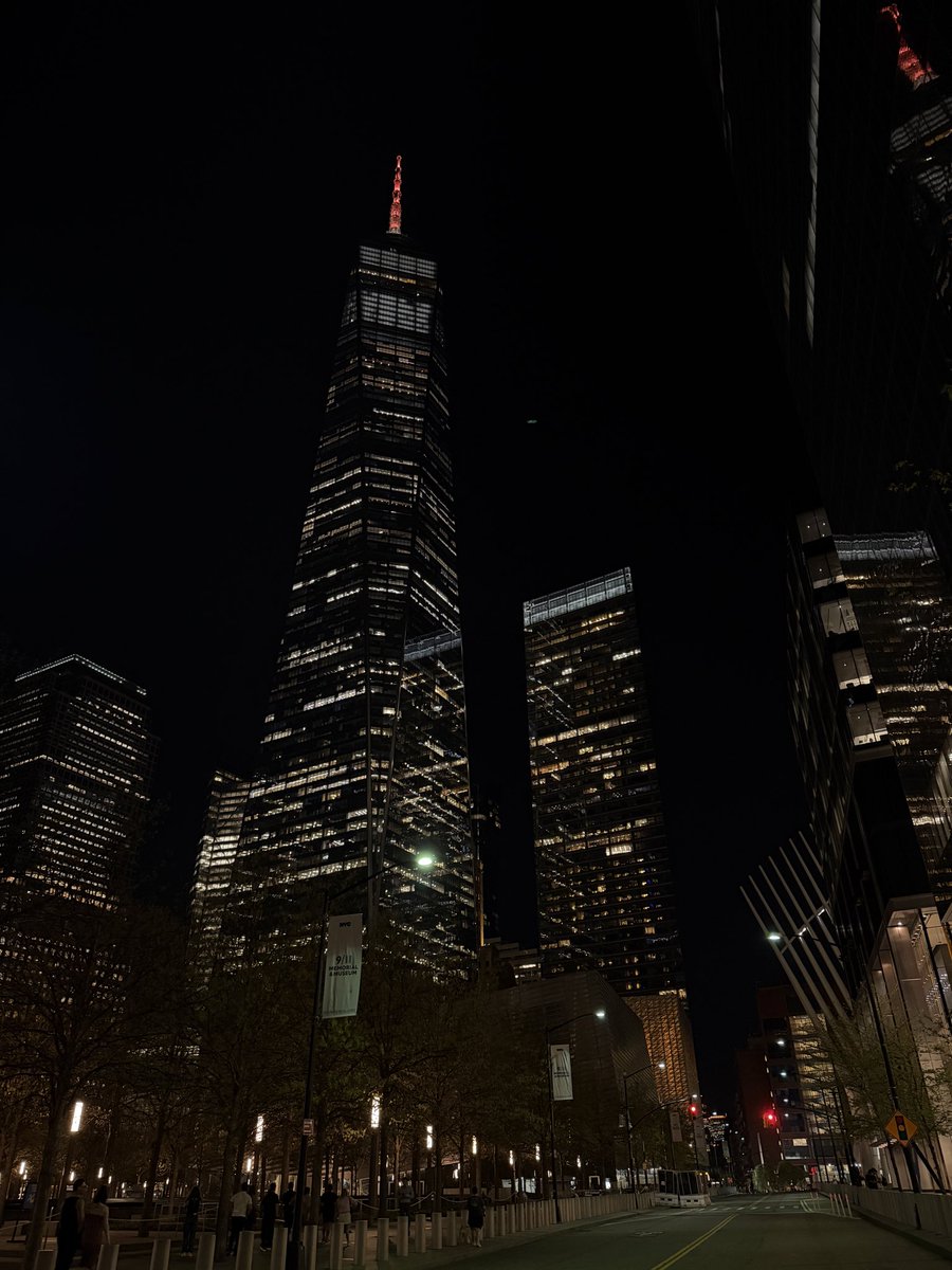 SJP_Daily's tweet photo. late night city walks downtown✨ https://t.co/RHvtWGmRif