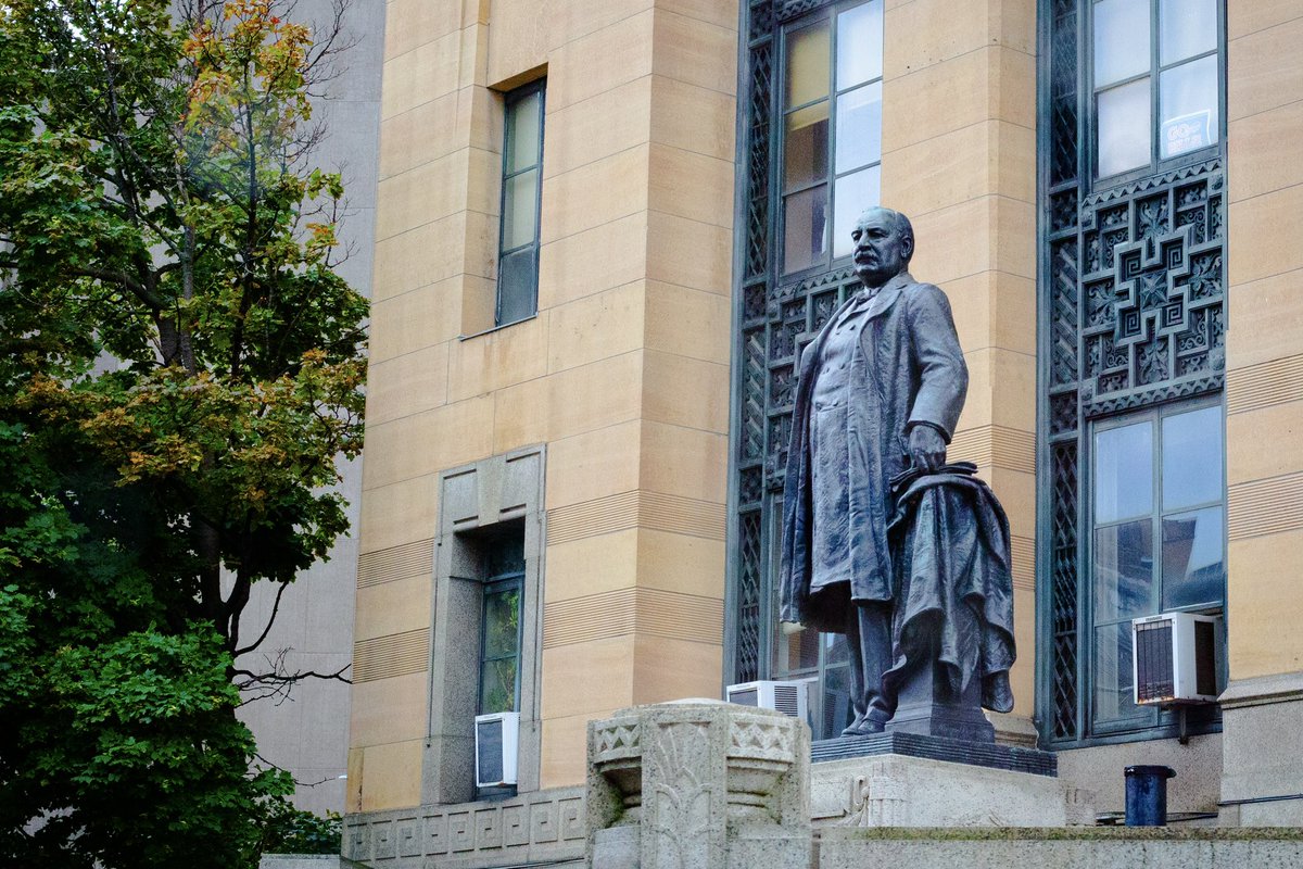 sweeneyvisuals's tweet photo. Grover Cleveland (former Buffalo mayor &amp; president) statue outside of City Hall 🦬 https://t.co/kxCGuG734F