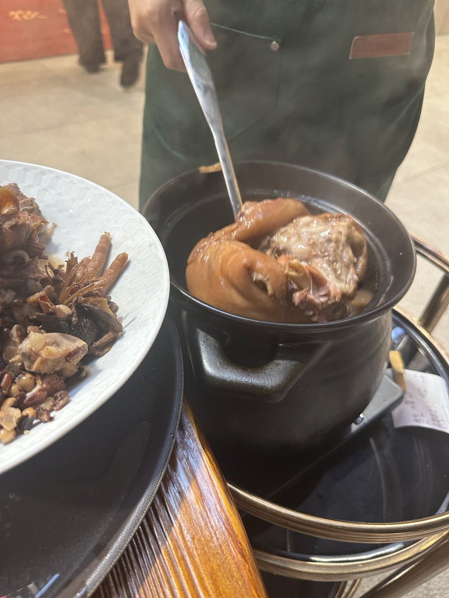 成都情侣•奢香夫人 tweet media