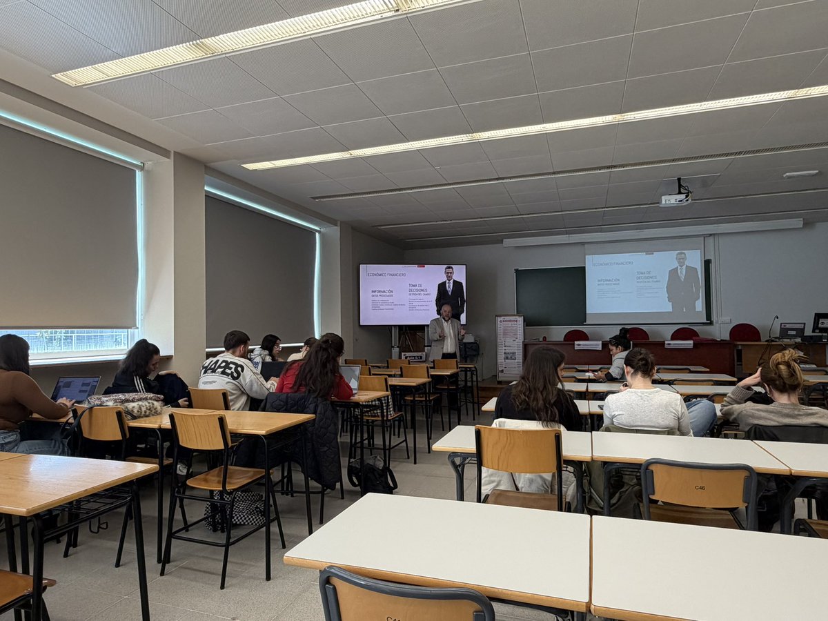 FEP_UDC's tweet photo. Iniciamos las XXX Jornadas de Orientación Profesional en Podología con la charla Guia practica para ser empresario y Gestión de la Clínica Podológica Privada a cargo de Carlos Vizcaino Ramos, gerente de Vatecno https://t.co/kGO663z9Z7