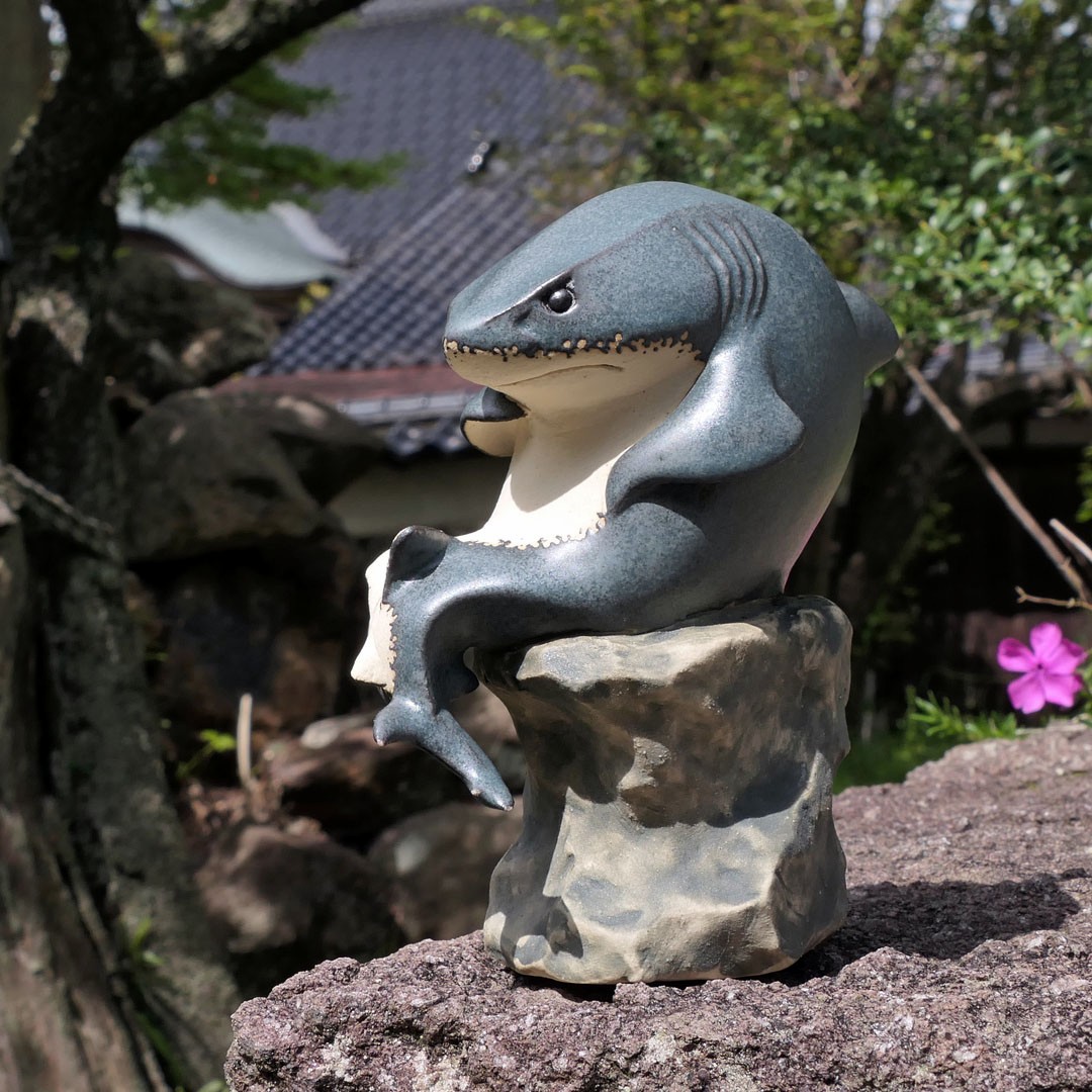 ceramimic2021's tweet image. 考えるホホジロザメ🦈
#サメ #shark #考える人