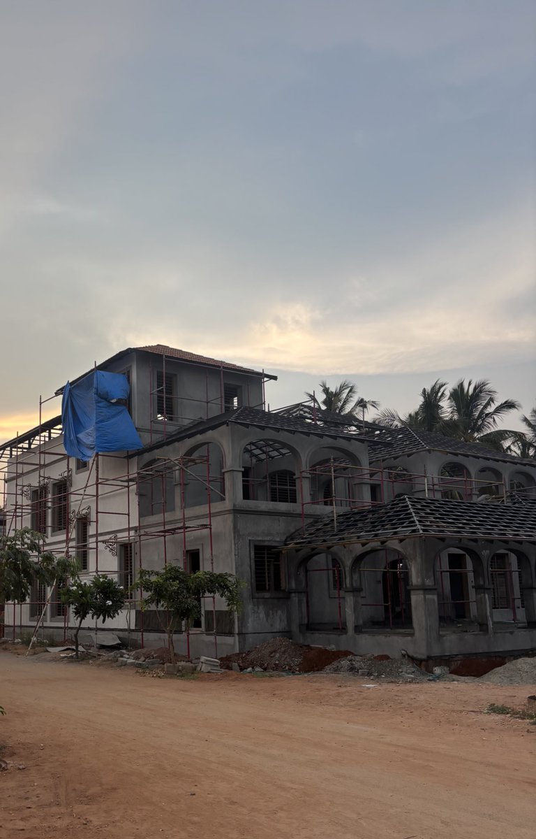 DeepakVisva's tweet image. A Vanaalaya project taking shape through passive cooling, deep overhangs, and timeless regional proportions. 

A home that feels like it has always belonged to the land.

#Vanaalaya #Coimbatore