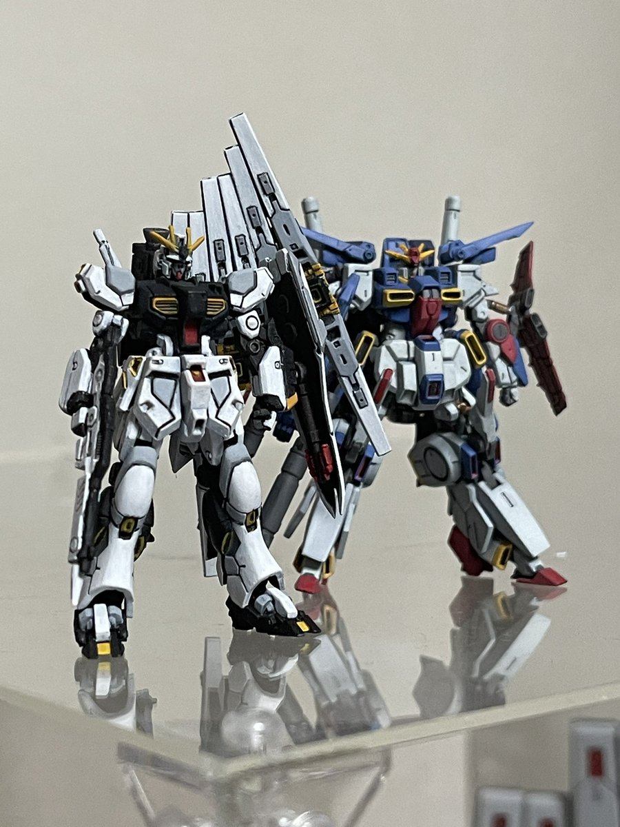 アーティファクトの塗装はνガンダムで2体目。ダブルゼータは出来が良 アーティファクトの塗装はνガンダムで2体目。ダブルゼータは出来が良