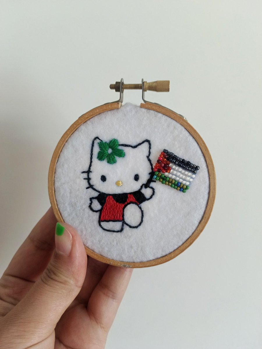 The compass 🧭 #embroidery #hellokitty #Palesti̇ne #handmade #beading
