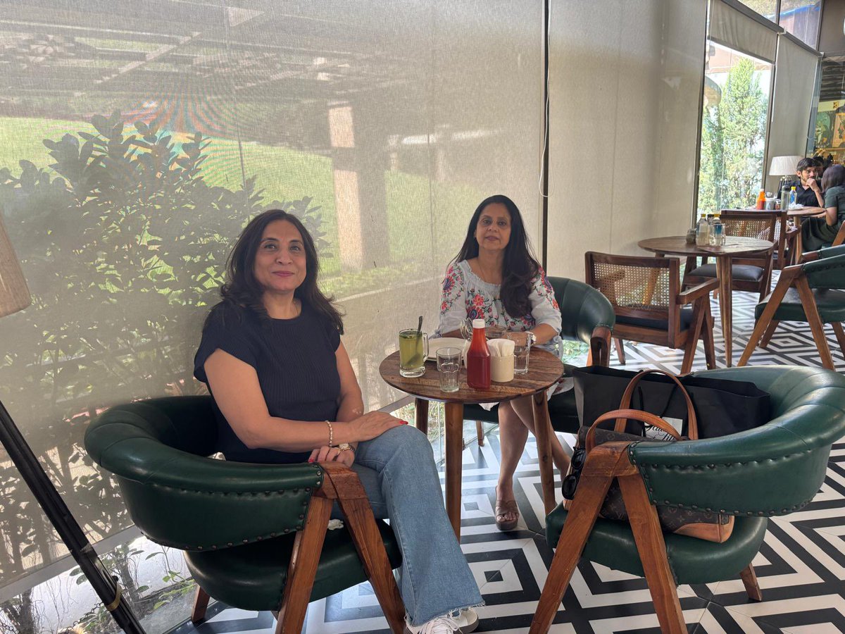 kavitaashok1969's tweet image. Slowness 
#coffee #SouthDelhiLatte my book made with so many conversations !