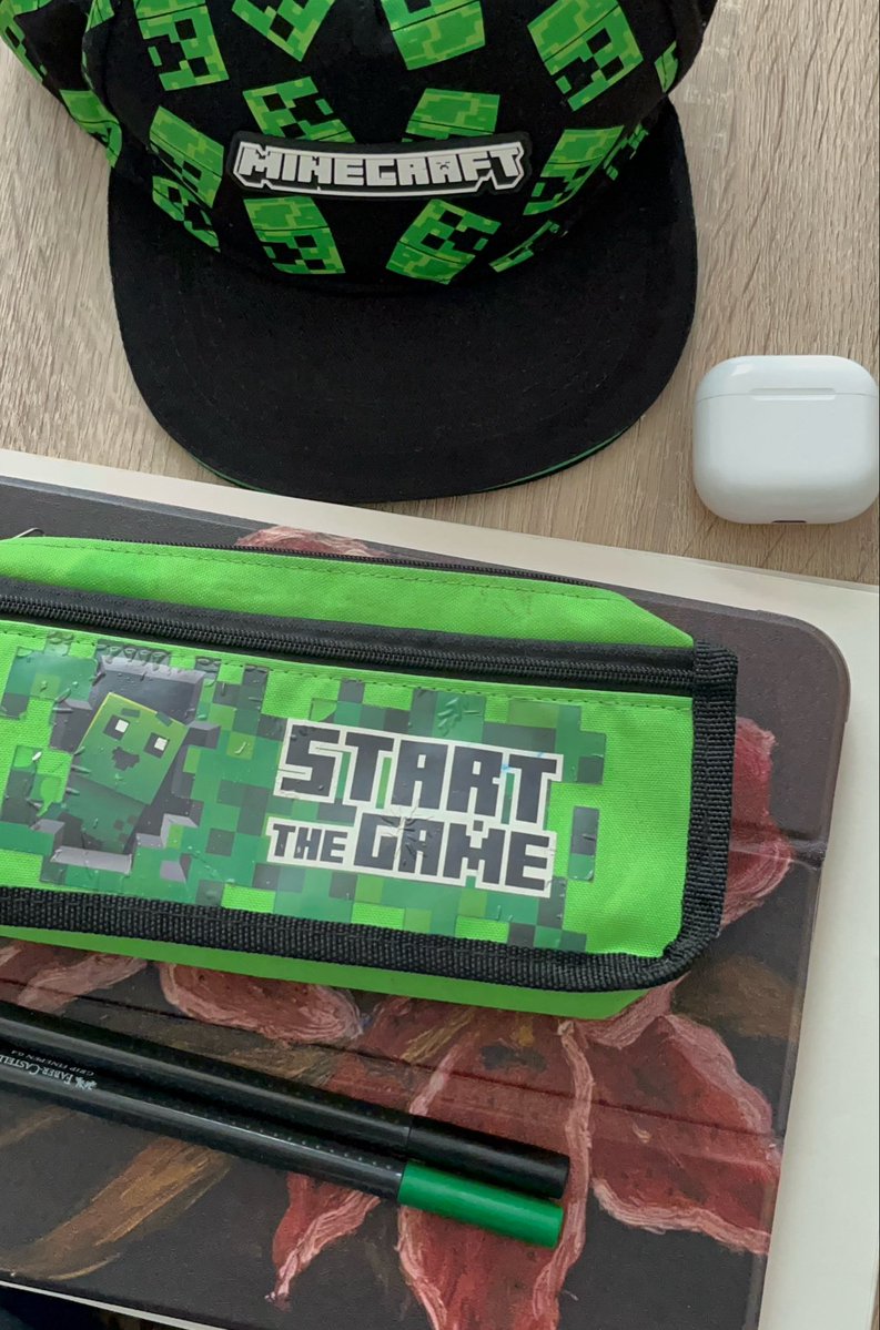 xxTHEOxx tweet media