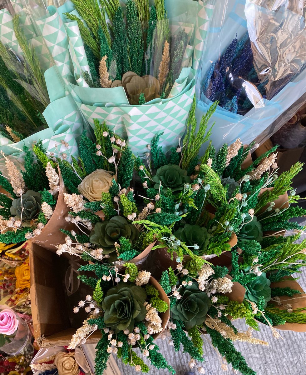 bee 🐻🌱 tweet media