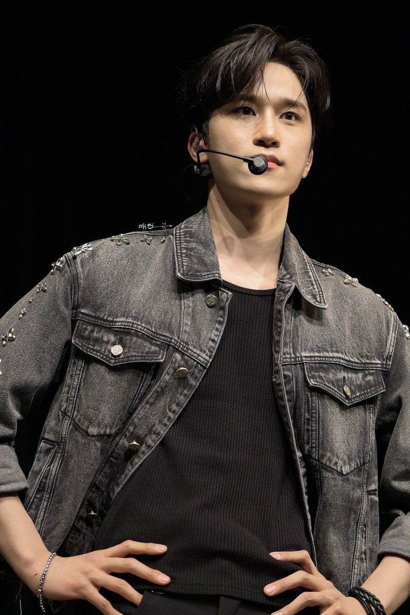 260416 Elevation BluRay 릴리스 이벤트

무대에 서는 멋진 쭈누 오랜만이다아 ᯓ͙͘͡◝✩

#LUN8 #루네이트 #JunWoo #준우 #쭈누가짱