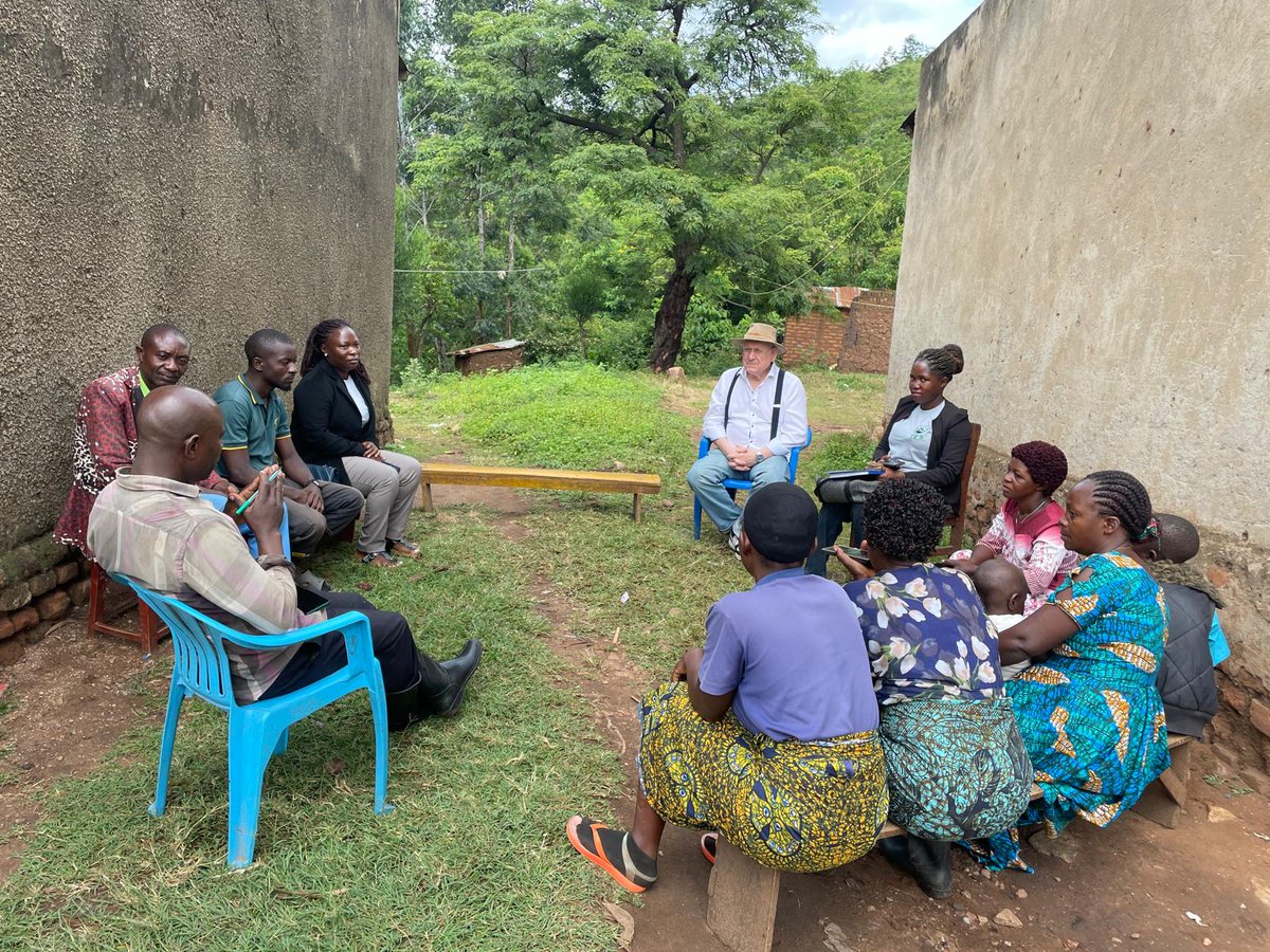 TembeyaMF's tweet photo. Big moves in Kasese! 💼 The Tembeya Microfinance team engaged the Bwenanule community in a powerful session on savings and financial literacy sharing knowledge, strengthening connections and empowering dreams. 🤝 https://t.co/020HuQhN5s