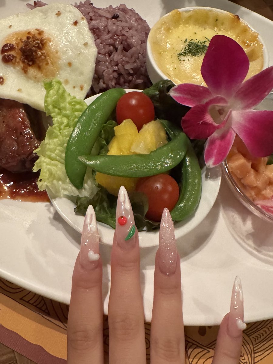 dosvmp_'s tweet photo. にゅーねいる🍅🫛 https://t.co/FjeHRkP22G
