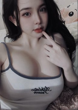 Muốn bú hay muốn đụ em?