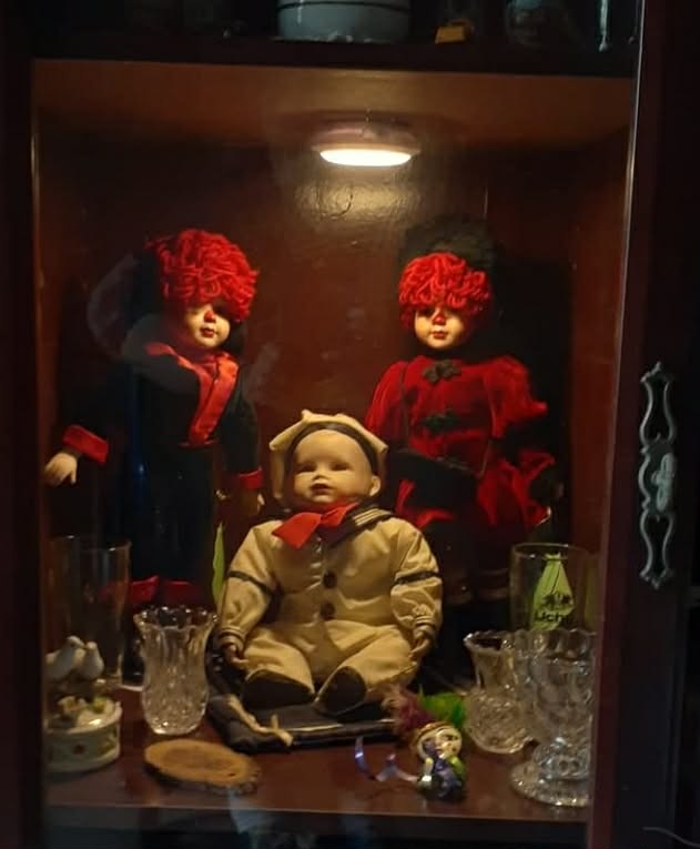 HeatherSnipes14's tweet photo. The official listing of the estate sale for Deborah Johns!!! April 18th 2026. From 8am- 2pm!!! Lots of free stuff. Bring your best offer!!! Early brid gets the worm. 307 N Grogg st Spring Lake NC 28390 https://t.co/vft7LpLOoC