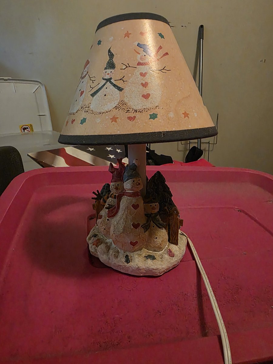 HeatherSnipes14's tweet photo. The official listing of the estate sale for Deborah Johns!!! April 18th 2026. From 8am- 2pm!!! Lots of free stuff. Bring your best offer!!! Early brid gets the worm. 307 N Grogg st Spring Lake NC 28390 https://t.co/KlOhAVRveT