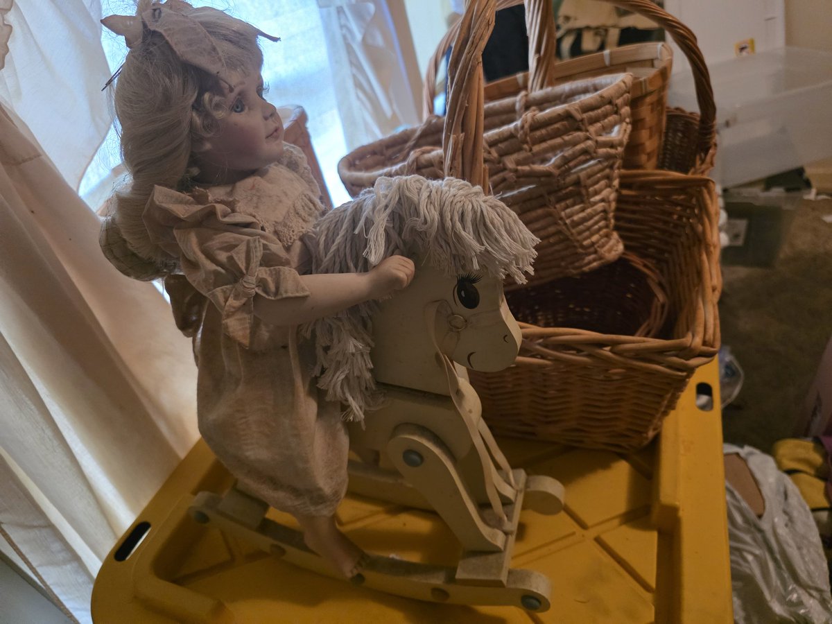 HeatherSnipes14's tweet photo. The official listing of the estate sale for Deborah Johns!!! April 18th 2026. From 8am- 2pm!!! Lots of free stuff. Bring your best offer!!! Early brid gets the worm. 307 N Grogg st Spring Lake NC 28390 https://t.co/KlOhAVRveT
