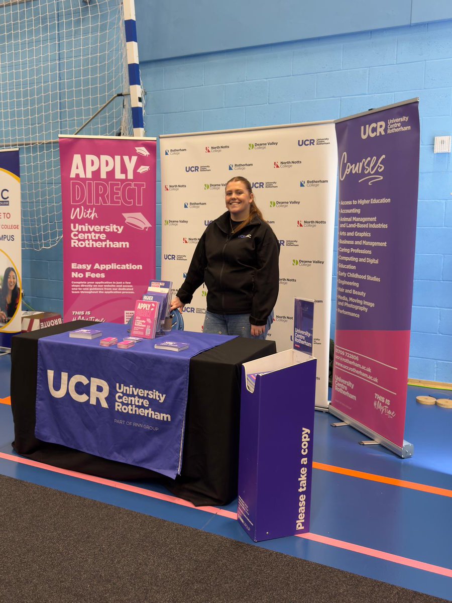 RotherhamUni's tweet image. University Centre Rotherham is proud to be attending UniSearch at University of Derby today, speaking with local students about their progression into higher education 🎓

#HigherEducation #rotherham #UniSearch #Progression