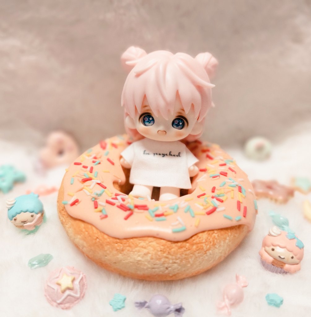 tm2651's tweet photo. 可愛いドーナツクッション🍩
届いた~₍₍ (̨̡⸝⸝´꒳`⸝⸝)̧̢ ₎₎♡♡♡
#どっとななぜろ 
#지햇님 #SOMMUNGCHII https://t.co/S4AG3u3QP2