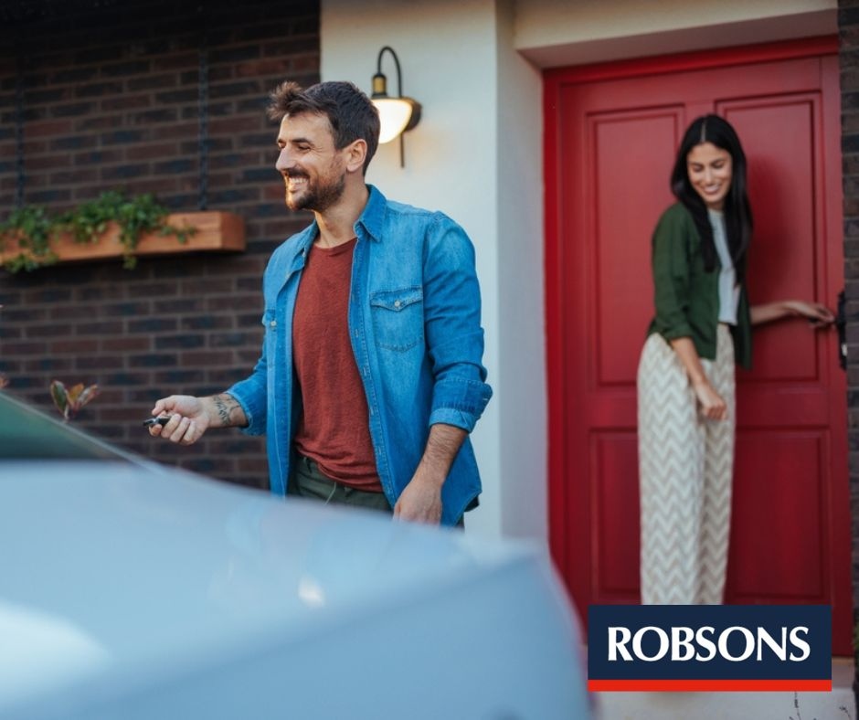 RobsonsWeb's tweet image. 🏘️ A blast from the past!

In the UK, painting your front door red in the 18th century often meant you were a #homeowner who had paid off your #mortgage. 

Talk about showing off success!

Do you know a fun #history fact about UK homes? Share it with us below

#FactFriday