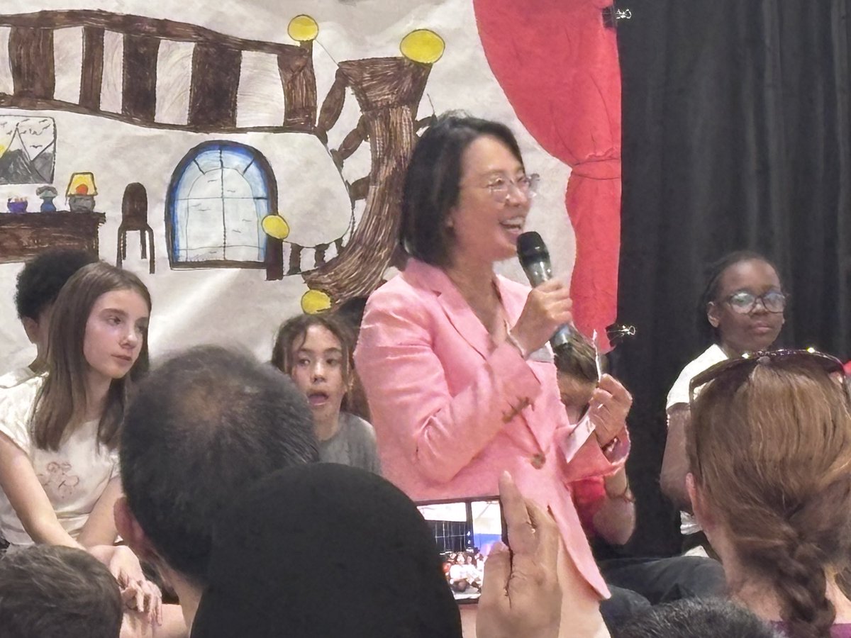 JulieYangMoCo's tweet photo. Last night, Bethesda ES Art Night &amp; Annie performance reminded me of my small performance in 3rd grade that helped me find my voice. Thank you to our amazing educators &amp; school leaders for creating these moments &amp; building blocks for our students to create a bright future. #arts https://t.co/v3QtDFjbph