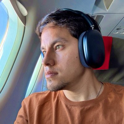 bucean14's tweet photo. #NuevaFotoDePerfil 🇭🇺 https://t.co/9WQfhuAuQ3