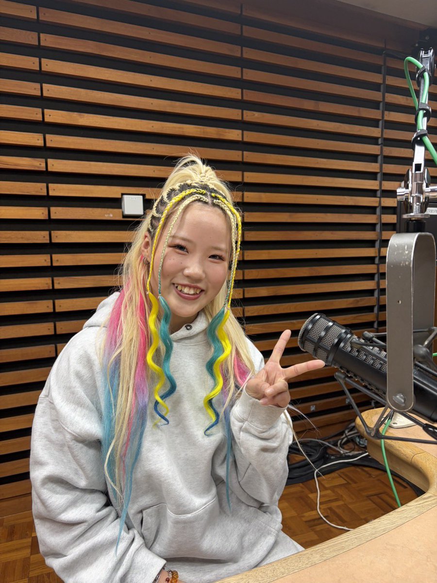 明日の9時台前半は、
プロレスラー ビクトリア弓月（<a href="/yuzuki_marigold/">ビクトリア弓月</a> ）
さんからのコメントも流れます！💬
お聞き逃しなく👂🏻

#ビクトリア弓月
#土遊び
#air_g