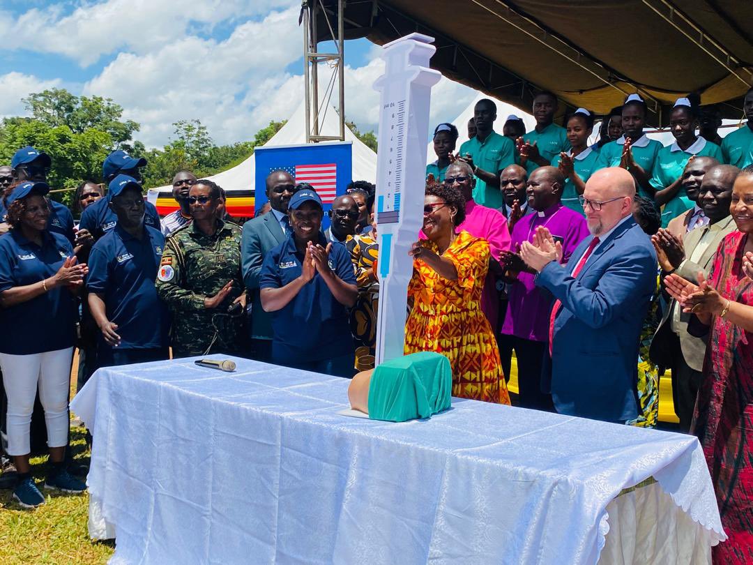 USEmbassyUganda's tweet photo. 🇺🇸 @USEmbassyUganda with the @MinofHealthUG and @GlobalFund launch @GileadScience lenacapavir in Uganda — a groundbreaking HIV prevention injection taken only twice a year that averts nearly 100% of new infections. https://t.co/MpOua4bVpz