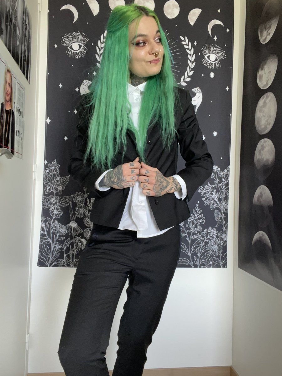 Marine 🛸 tweet media