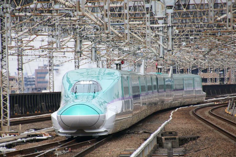 super_tourism's tweet image. Rail travel is expected to be strong nationwide during the 2026 Golden Week holiday period, with JR companies reporting higher booking numbers than a year earlier, particularly for Shinkansen services.
#Train #railway

…an--transportation-com.translate.goog/archives/26471…