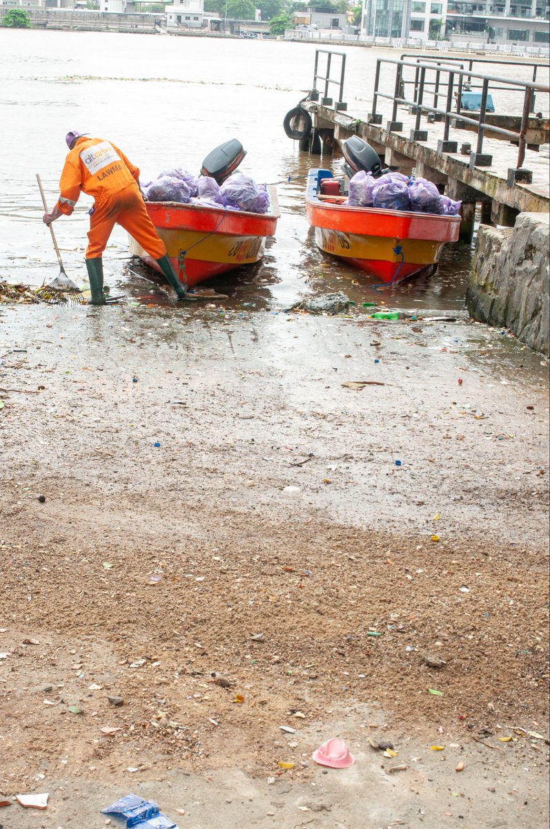 Lawma_gov's tweet photo. What goes into our water doesn’t disappear it comes back to us.
LAWMA is on ground clearing drainages and waterways, removing waste and tackling marine pollution to keep Lagos clean, safe, and flood-free.
Protecting our water starts with responsible habits from all of us.
#LAWMACares