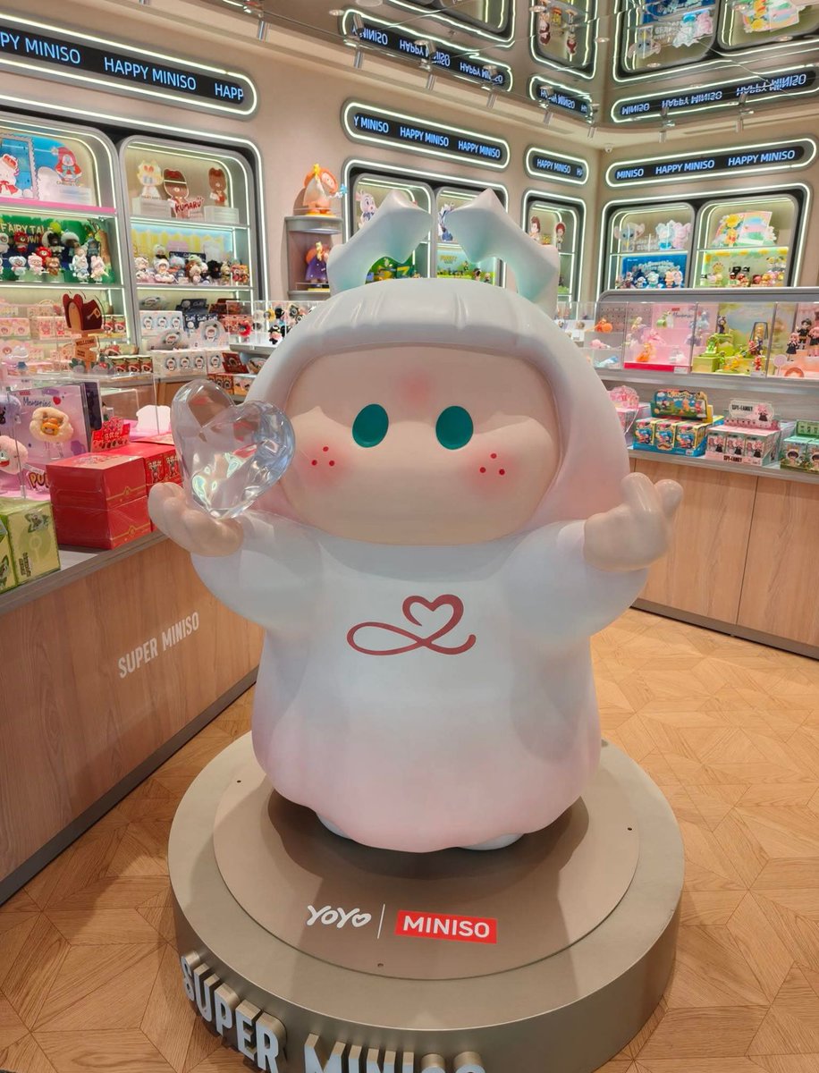 ccatsniper's tweet photo. On Friday, I found a very big Yoyo chan this friday 🤗🌸

星期五，我发现了一个非常大的悠悠酱 🤗🌸

🟦base miniso🟦 https://t.co/Xfo68FeZ3H