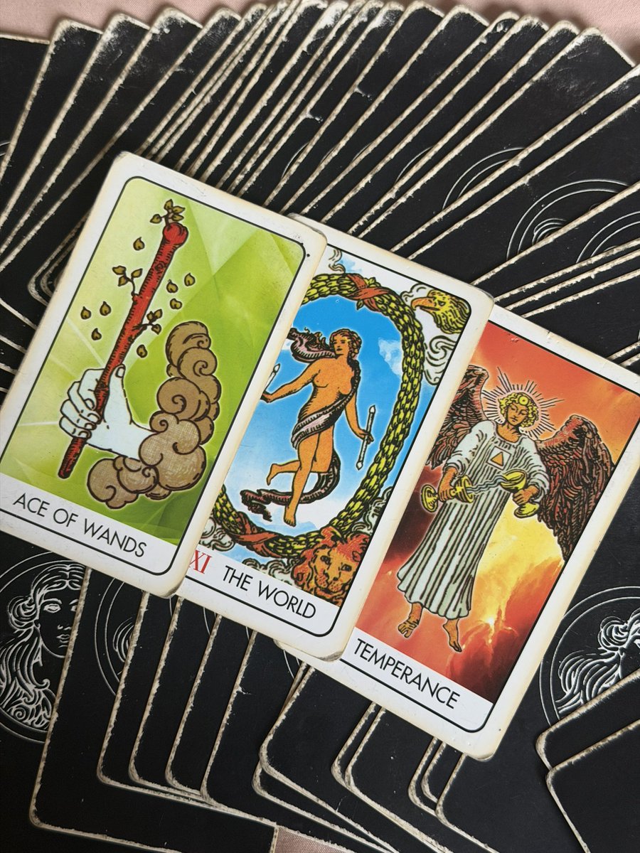 🪷สมหวังสมดั่งปราถนาใดที่จะเกิดกับคุณ🪷

“ace of wands+the world+temperance”

หากคุณมาพบเจอข้อความนี้คุณจะกำลังจะได้รับต้นทำในสิ่งใหม่ที่จะพาคุณไปเจอกับการเปลี่ยนแปลงในชีวิตนำไปสู่ความสำเร็จที่สมบูรณ์