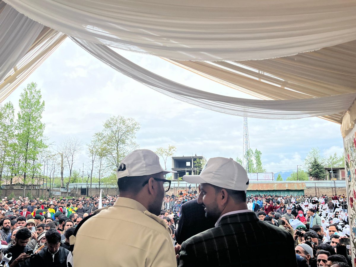 Zeeshan Khan, KAS tweet media