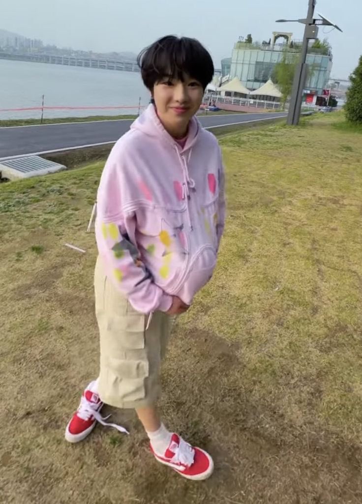 neoleny | selling enstars merch tweet media