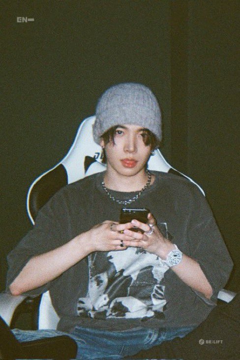 EVAN BASE tweet media