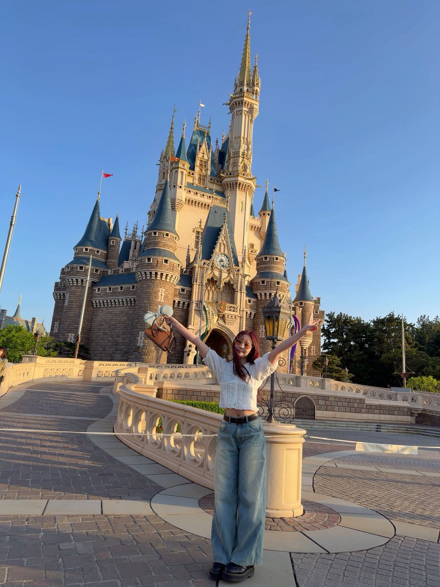 鷲尾伶菜 tweet media