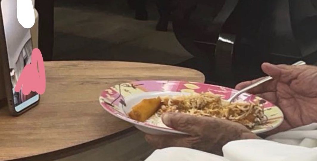 يدتي طالعه و يدي مشتاق ف فتحو مكالمة فيديو علشان يتغدون ويا بعض may this love find me