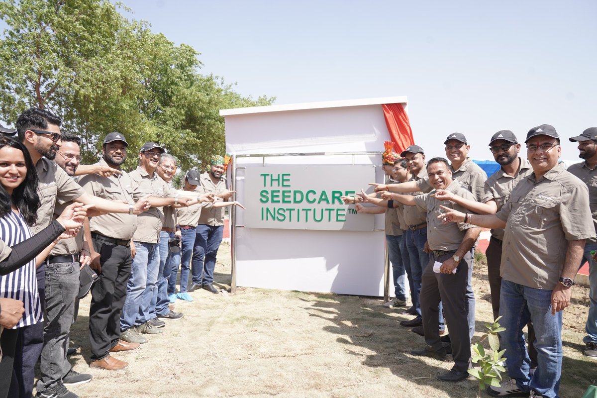 SyngentaIND's tweet photo. A significant step for India’s rice farmers.

Syngenta India inaugurates its Seedcare Institute in Karnal &amp; launches VICTRATO®, a breakthrough seed treatment to tackle Bakanae disease.

@Syngenta

#PlantPotential #Innovation #Sustainability https://t.co/i8OLlm9C9M