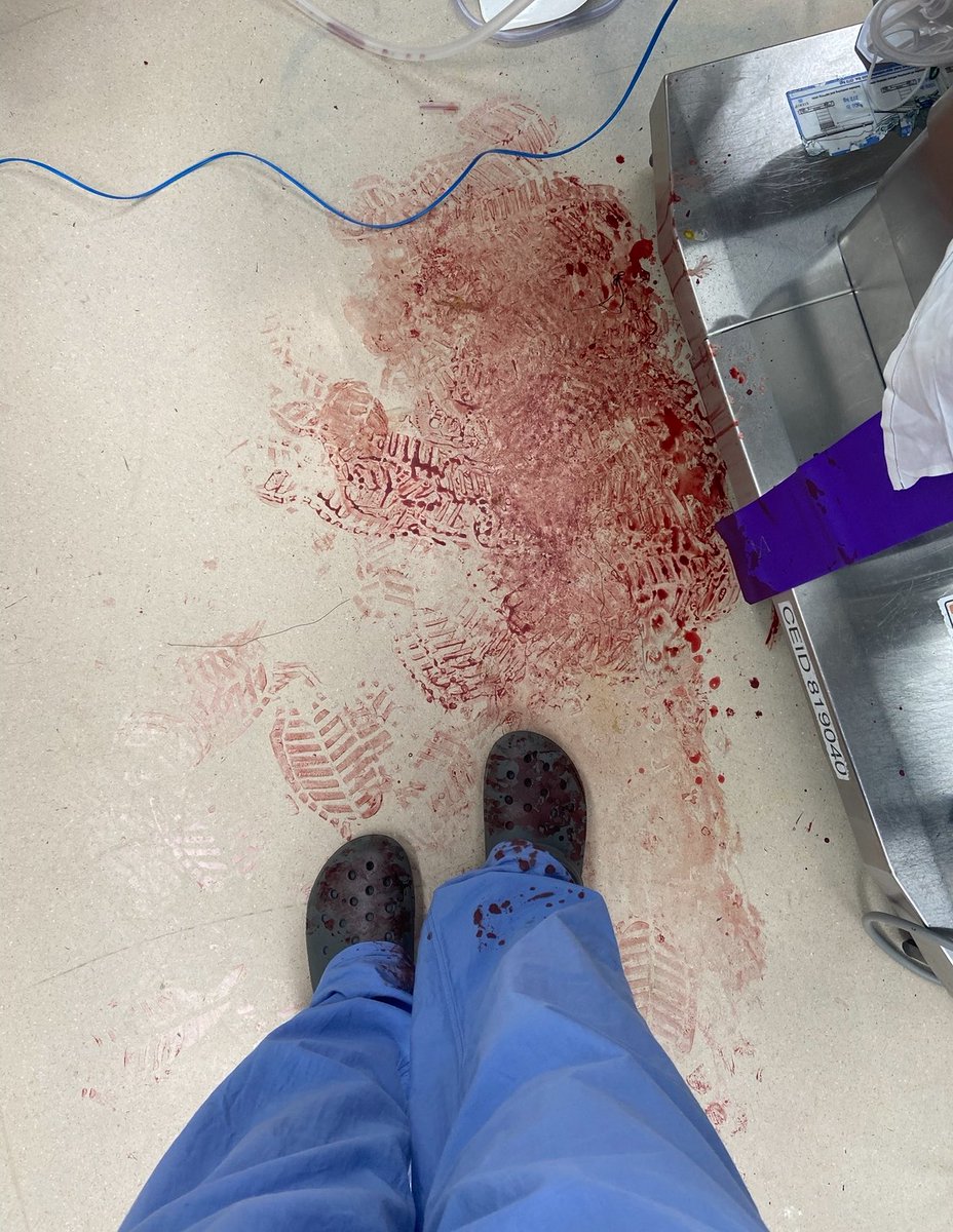 diaa_7's tweet photo. Some days are long, some cases are brutal but trauma surgery reminds me exactly why I chose surgery. Fast decisions, teamwork under pressure, and the chance to make a difference when seconds matter. Wouldn’t trade this calling for anything🙏❤️ https://t.co/hw6HDBqwGa