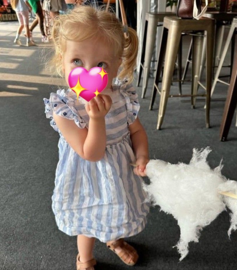 levmaelys's tweet photo. ⠀

✶ —— The little bebi is on a rampage... with her cotton candy. 

⠀ https://t.co/wwAcXe8rXv